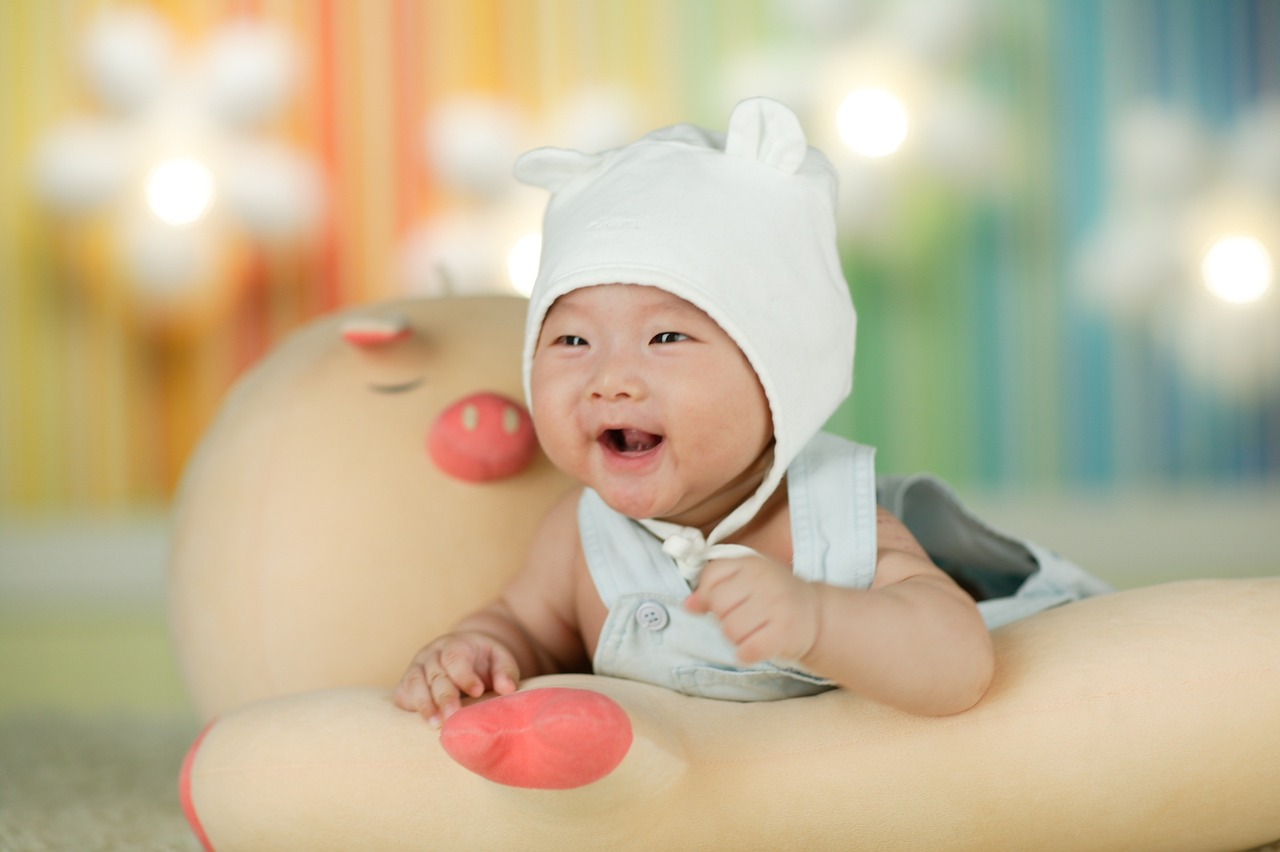 10个月孕妈供卵生的宝宝每天喝多少水（十个月孕妈供卵生的宝宝每天应该喝多少水）