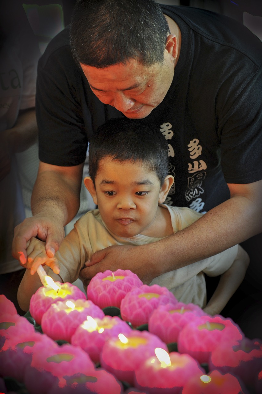 2个月孕妈供卵生的宝宝突然大口吐奶（2个月孕妈供卵生的宝宝突然大口吐奶喷射精神状态很好）